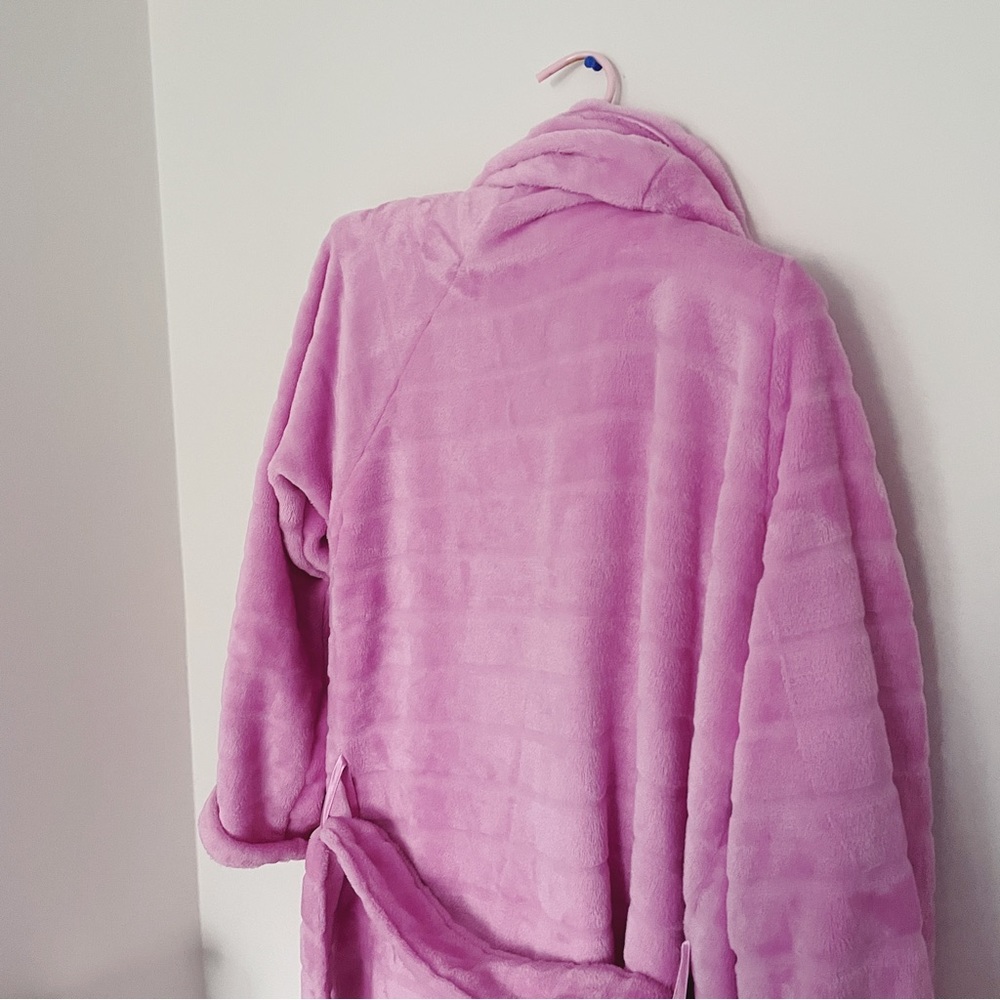 Victoria’s Secret Fuzzy Robe XS/S - Picture 2 of 6